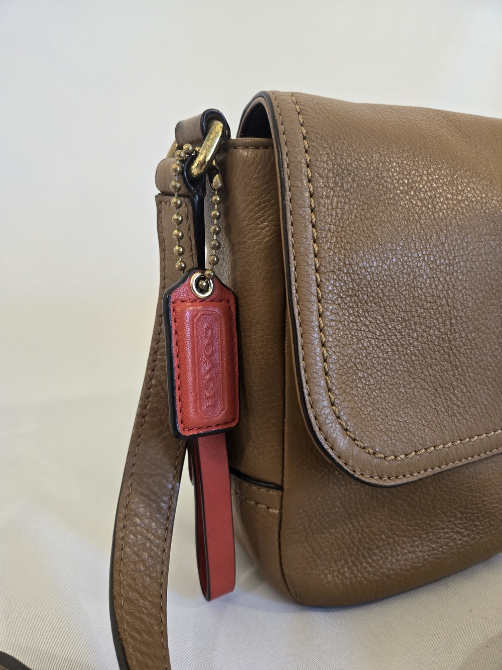 Coach Leather Crossbody Shoulder Bag in Camel - Picture 3 of 16